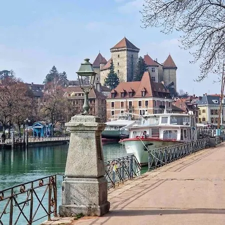 Studio With Direct Access To Lake Annecy Sevrier