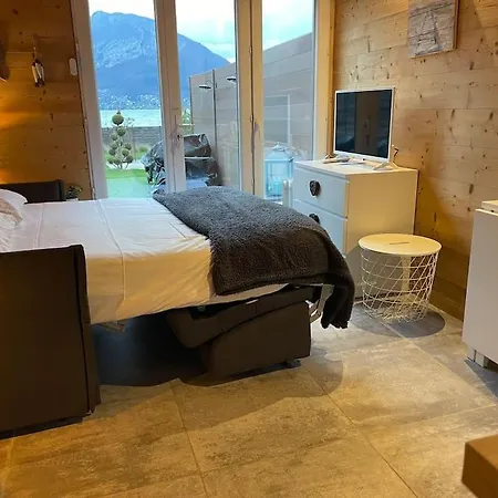 Hébergement de vacances Studio With Direct Access To Lake Annecy Sévrier