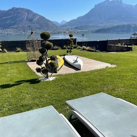 Studio With Direct Access To Lake Annecy בית נופש *